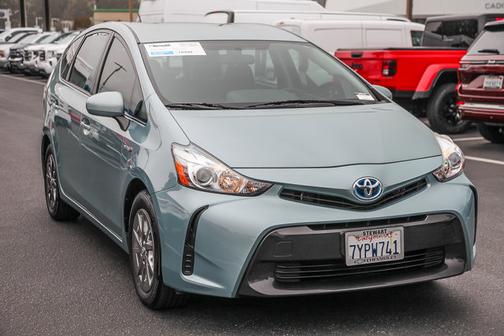 2017 Toyota Prius v Two