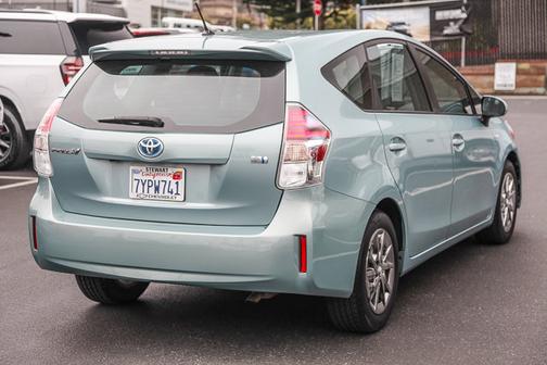 2017 Toyota Prius v Two