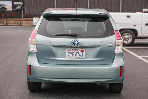 2017 Toyota Prius v Two