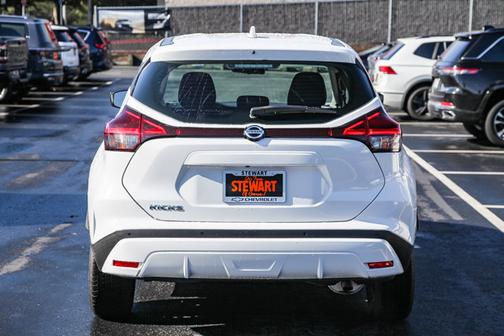 2021 Nissan Kicks S