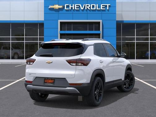 Summit White 2026 Chevrolet Trailblazer LT