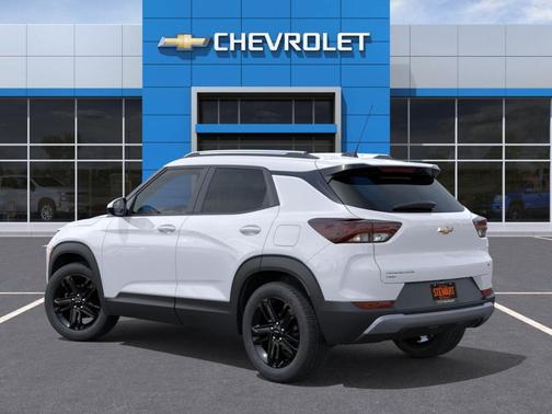 Summit White 2026 Chevrolet Trailblazer LT
