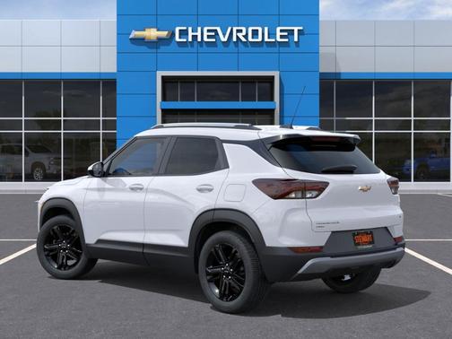 Summit White 2026 Chevrolet Trailblazer LT
