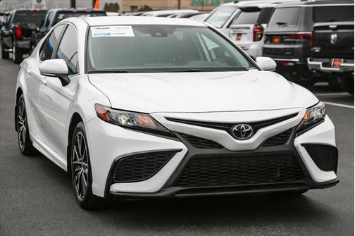 2023 Toyota Camry SE