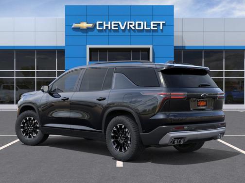Mosaic Black Metallic 2026 Chevrolet Traverse Z71