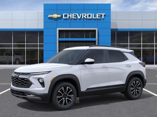 Iridescent Pearl Tricoat 2026 Chevrolet Trailblazer ACTIV