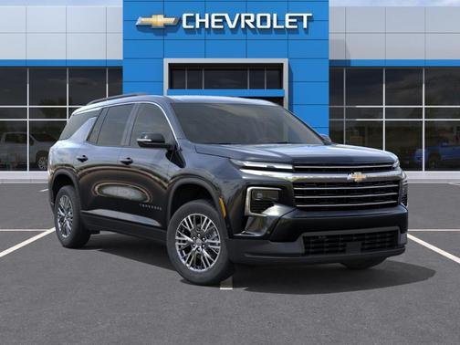 Mosaic Black Metallic 2026 Chevrolet Traverse LT
