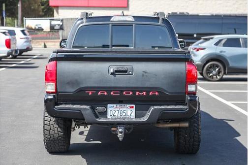 2018 Toyota Tacoma SR