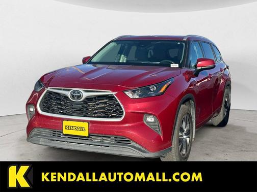 Pearl 2022 Toyota Highlander XLE