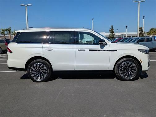 2025 Lincoln Navigator Black Label