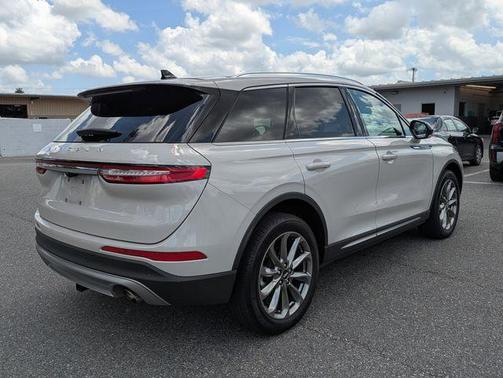 Ceramic White 2021 Lincoln Corsair Standard