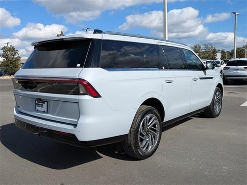 2026 Lincoln Navigator L Reserve