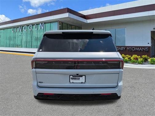 2025 Lincoln Navigator L Reserve