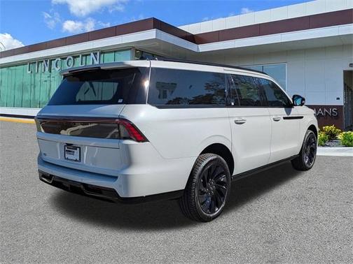 2026 Lincoln Navigator L Reserve