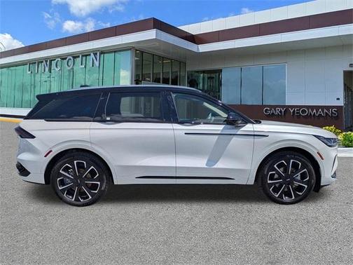 2025 Lincoln Nautilus Reserve