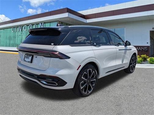 2025 Lincoln Nautilus Reserve