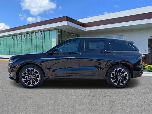 2025 Lincoln Nautilus Reserve