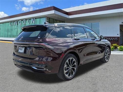 2025 Lincoln Nautilus Reserve