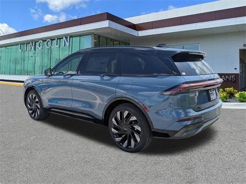 2025 Lincoln Nautilus Reserve