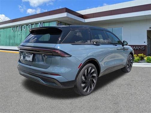 2025 Lincoln Nautilus Reserve