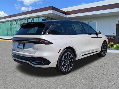 2025 Lincoln Nautilus Reserve