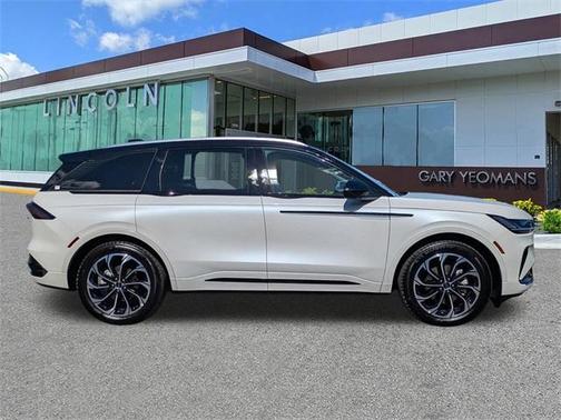 2025 Lincoln Nautilus Reserve