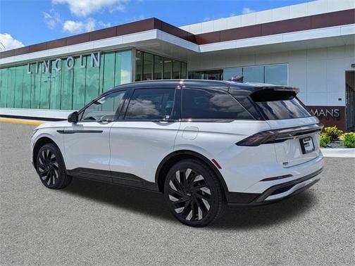 2025 Lincoln Nautilus Reserve