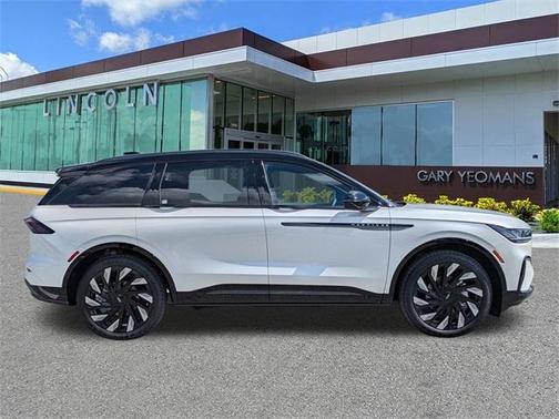 2025 Lincoln Nautilus Reserve