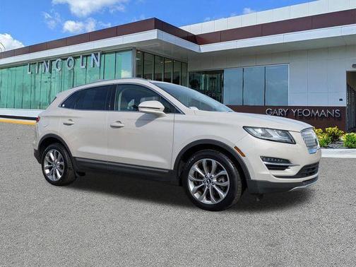 Pearl Metallic 2019 Lincoln MKC Select