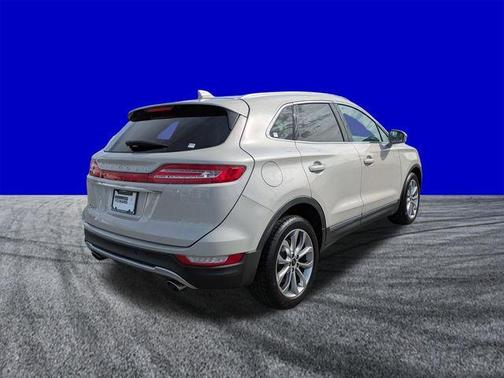 Pearl Metallic 2019 Lincoln MKC Select