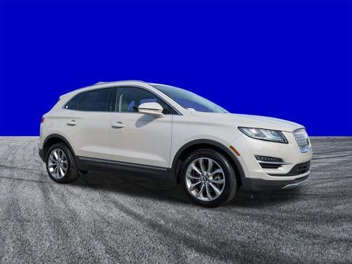 Pearl Metallic 2019 Lincoln MKC Select