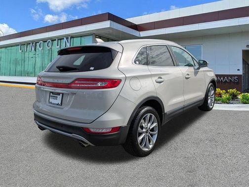 Pearl Metallic 2019 Lincoln MKC Select
