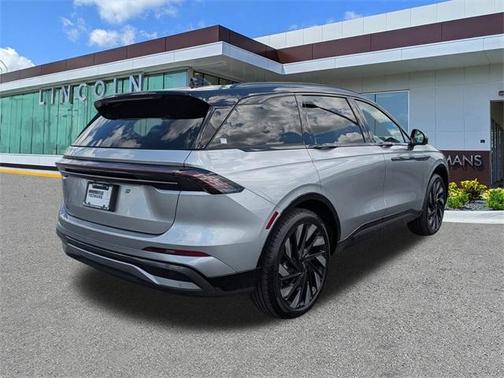 2025 Lincoln Nautilus Reserve