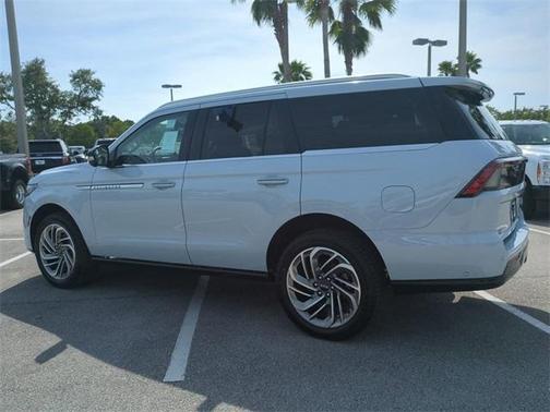 2025 Lincoln Navigator Reserve