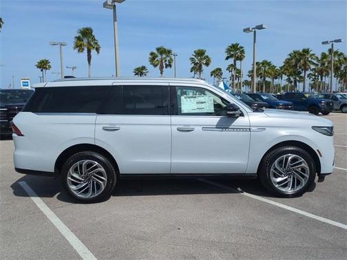 2025 Lincoln Navigator Reserve