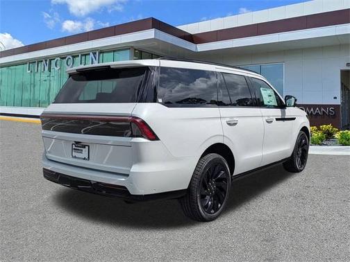 2025 Lincoln Navigator Reserve