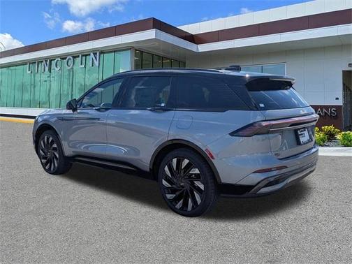 2025 Lincoln Nautilus Reserve