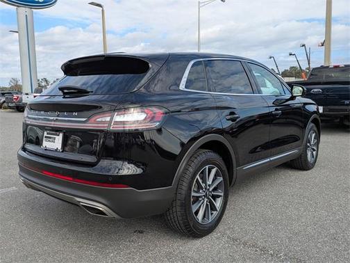 2022 Lincoln Nautilus Standard