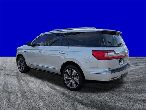 Ingot Silver 2019 Lincoln Navigator Reserve