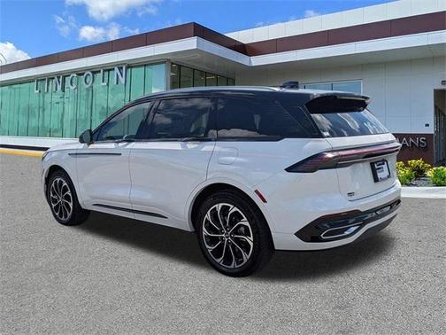 2025 Lincoln Nautilus Reserve