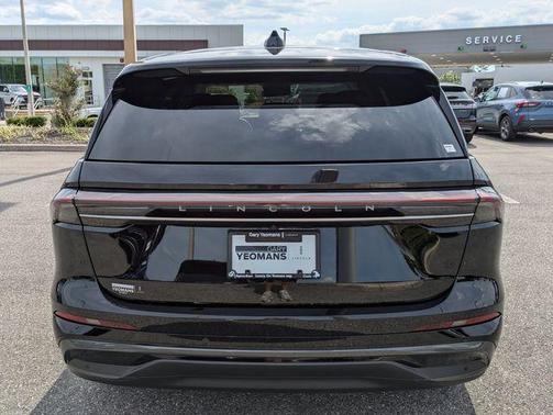 Black Metallic 2026 Lincoln Nautilus Premiere