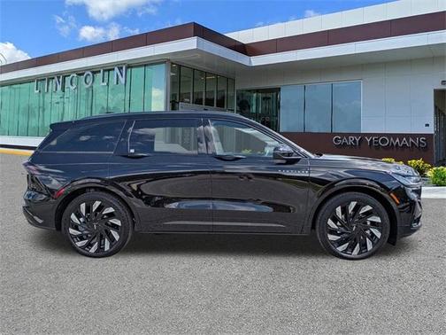 2025 Lincoln Nautilus Reserve