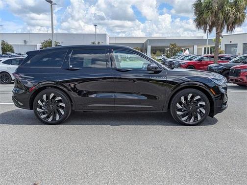 2025 Lincoln Nautilus Reserve