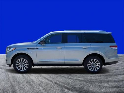 2023 Lincoln Navigator Standard