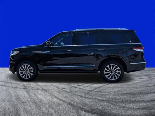 2022 Lincoln Navigator Standard