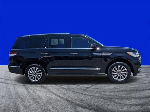 2022 Lincoln Navigator Standard
