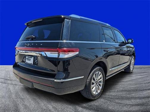 2022 Lincoln Navigator Standard