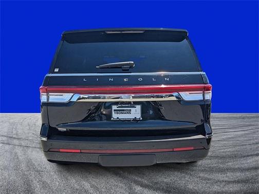 2022 Lincoln Navigator Standard