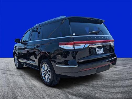 2022 Lincoln Navigator Standard