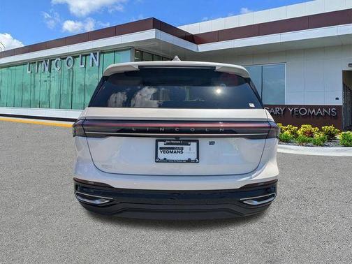 Platinum 2026 Lincoln Nautilus Premiere